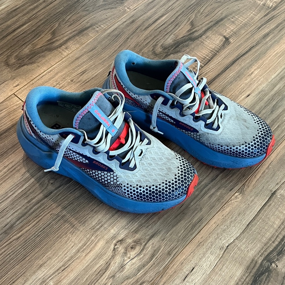 Brooks Caldera 6